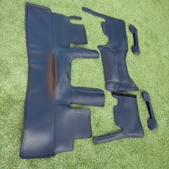 【ハイエース200系 ワゴンGL】デッキカバー＆エンジンフードカバー 前後セット ブラックの画像