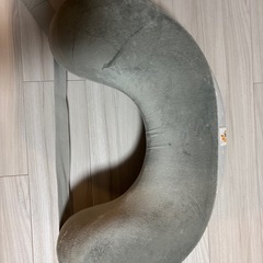 ★大人気　3回程度のみ使用 　　　エルゴベビー ナチュラルカーブ ナーシングピロー (Ergobaby Natural Curve Nursing Pillow) ベルト付き エルゴ 授乳クッション へたらない  授乳 まくら 日本正規品 洗濯機で洗えるの画像