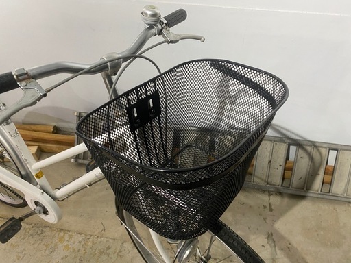 27インチ自転車　シングルギア　ホワイト