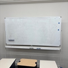 ホワイトボード　2点セット　キャスターの画像