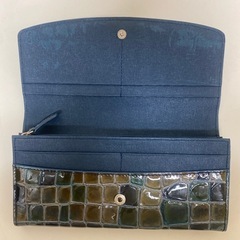 ほぼ未使用 COCOFIORE 長財布 クロコ型押し の画像