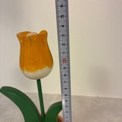 チューリップ置物の画像