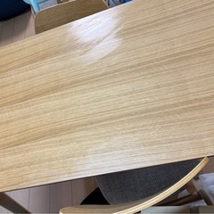 ヘアケア、ダイニングテーブル2人、収納ケースの画像