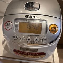 炊飯器の画像