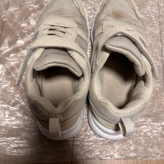 女の子　靴の画像