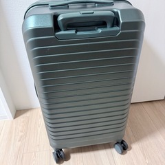 トランク型　スーツケース　使用一回のみの画像