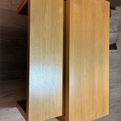 ベンチくらいの高さのローテーブルの画像