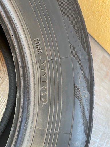 215/65r16タイヤ4本