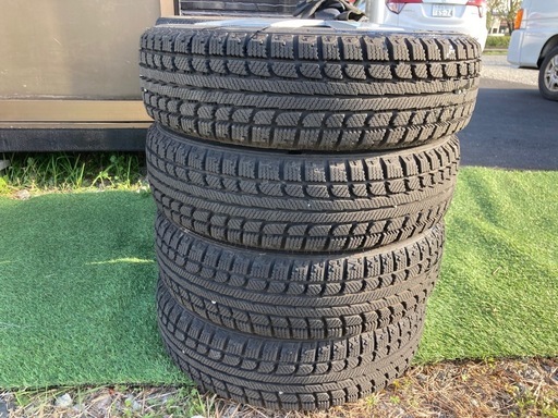 14インチ！鉄チン  スタッドレスタイヤ 155/65R14 中古 ８分山 ４本