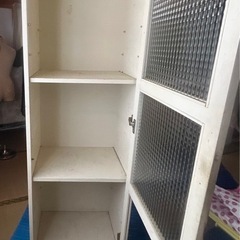 下駄箱？カラーボックスの画像