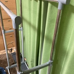 ハンガーラックの画像