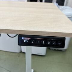 【リサイクルショップ ピカソ 小松原】🪑⚡️✨在宅ワーク革命‼️ ErgGear 電動昇降デスク✨メモリ機能付き／スタンディングOK✨配線スッキリ収納トレー付き★6229★の画像