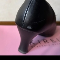 KIREIパンプス 黒 ブラック シンプル フォーマル 冠婚葬祭の画像