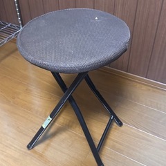 スツールの画像