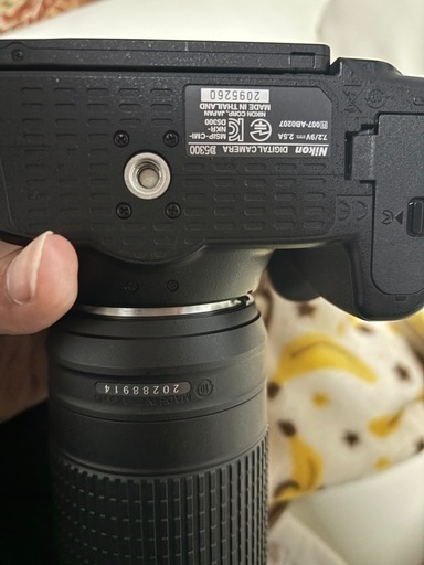 急ぎ【一眼レフカメラセット】Nikon D5300 レンズ2本付き】
