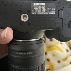 急ぎ【一眼レフカメラセット】Nikon D5300 レンズ2本付き】
の画像