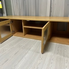 【あります】木目アンティーク風テレビ台　160cm幅　収納付き　幅160cm 奥行45cm 高さ40cm 中古ローボード75インチテレビボードとして使用してましたの画像