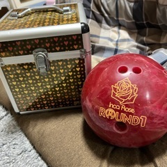 ボーリングの玉の画像