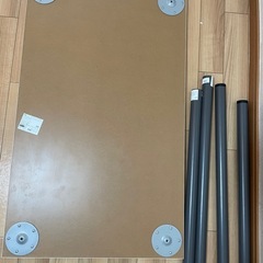 机、イスの画像