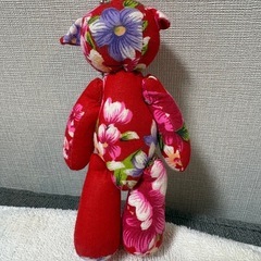 差し上げます　赤いテディベア　チャーム付きの画像