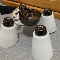 KOIZUMI  照明 4つライトの画像