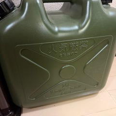 コロナストーブ8畳 タンク付きの画像