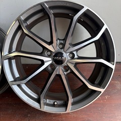 MAK 阿部商会18インチアルミホイールの画像