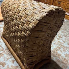 籐のかご　物入れの画像