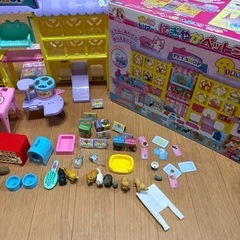 【決まりました】わんにゃんトリマー　にぎやかペットショップ　大体揃っていますが、無い部品もありそうです…十分遊べます！ごっこ遊びがお好きなお子様に！の画像