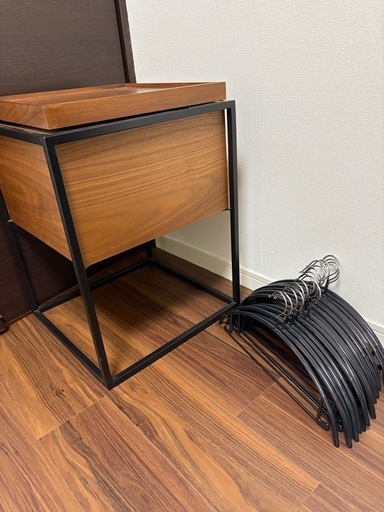 値引きしました！！ダイニングテーブル 椅子4脚セット 大塚家具 値引き;;大塚家具/Black& Silver/ダイニングテーブル/椅子4択の通販