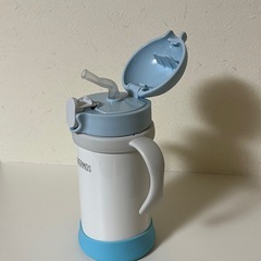 サーモス　ストローマグ　魔法瓶　水筒の画像