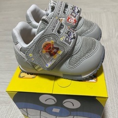 【新品未使用‼️】靴、アンパンマン、ムーンスターの画像