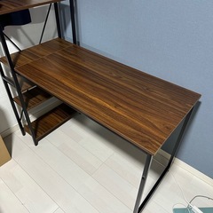 　美品　パソコンデスク棚付き　ウォールナットの画像