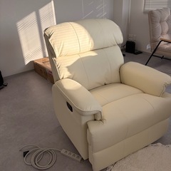 LOWYA  一人掛け手動リクライニングチェア    ホワイト の画像