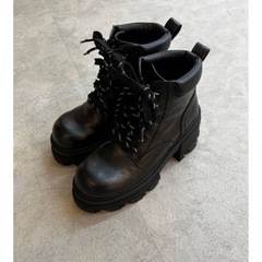 EMODAショートブーツの画像