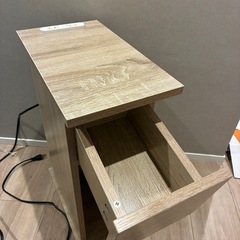 ナイトテーブル　の画像