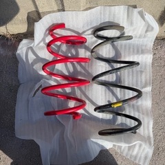 30プリウス　純正スプリング（4本）の画像