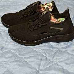 🉐格安‼️24.5cm軽量通気性抜群スニーカー❣️の画像