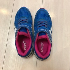 アシックスランニングシューズ22cm
の画像