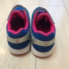 アシックスランニングシューズ22cm
の画像