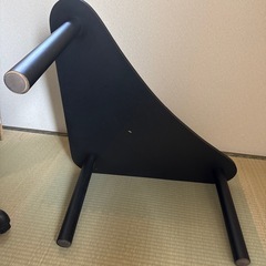 三角ローテーブルの画像