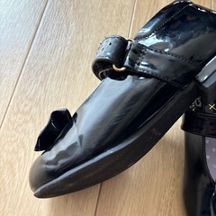 axesfemme KIDS リボンパンプスの画像