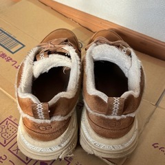 UGG スニーカーの画像
