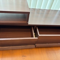 テレビボードの画像