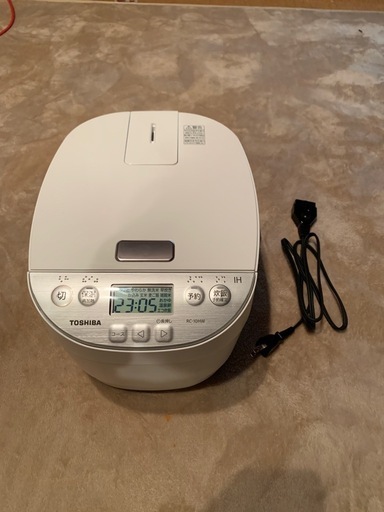 超美品 2025年 2回だけ使用 TOSHIBA IH炊飯器 RC-10HW 【公式通販】