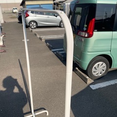 ハンガーラックの画像