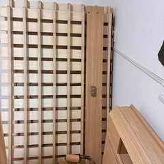 ダブルベッドフレームの画像