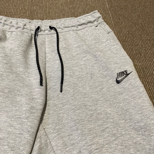 【美品】NIKE メンズ　テックフリース　　
セットアップ　パーカー　スエットパンツ　