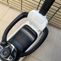 メルセデスベンツ風 キッズ乗用カー（足けり・押し棒付き）の画像