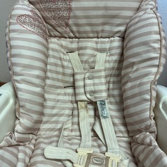 アップリカ ハイローチェア　手動スウィングの画像